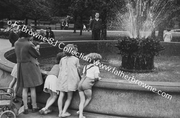 ST STEPHEN'S GREEN CHILDREN AT THE FOUNTAIN